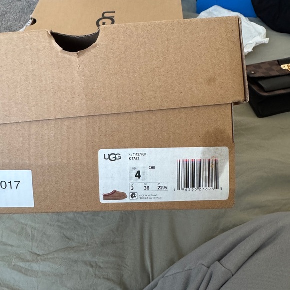 UGG Tan and Red Slippers with Suede Finish - Picture 6 of 6